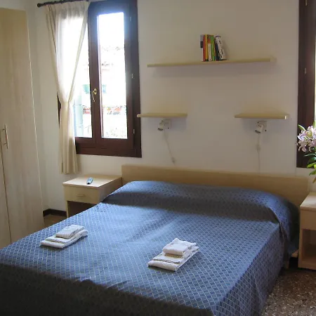 B&B Santo Stefano - Venezia-3
