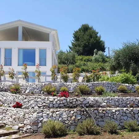 Max Luxury Suite - Servizio Spiaggia Inclusa-2