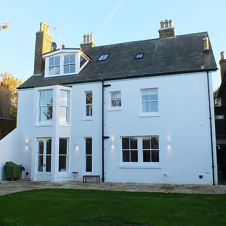 Bear'S Well Guest House-2