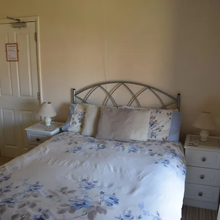 Kingsleigh Guest House-2