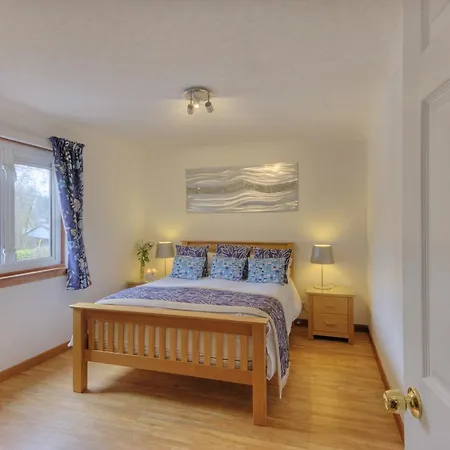 Grove Guest House-3