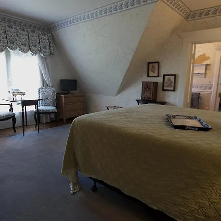 The Bissell House Bed & Breakfast-2