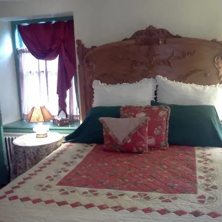 Living Spring Farm Bed & Breakfast-2