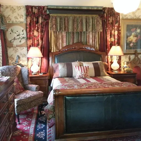 The Breakers Bed And Breakfast-3