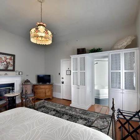 Brockamour Manor Bed And Breakfast-2