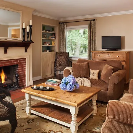 Chanticleer Inn Bed & Breakfast-2