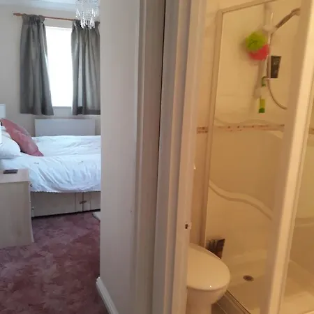 Sawbridgeworth Bed & Breakfast-2