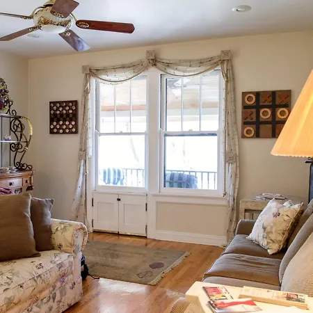 Gaslight Bed & Breakfast-2