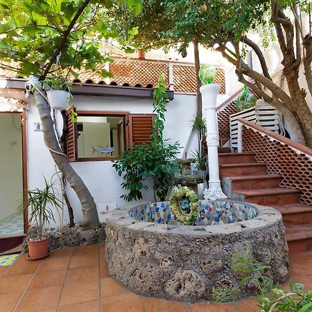 Beach Hotel 14Leoni B&B-3