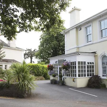 Carlton Court-3