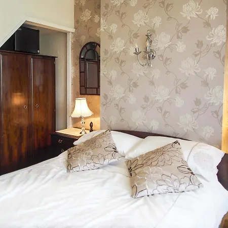 Leaded Light Guest House-2