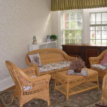 Mountain Laurel Bed & Breakfast-3