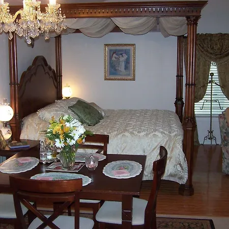 Alling House Bed And Breakfast-3