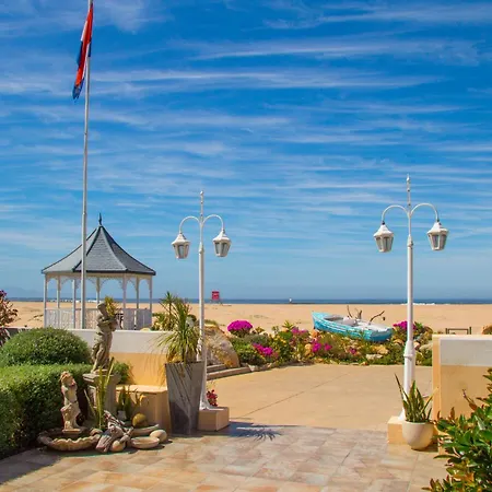 Milkwood Manor On Sea-3