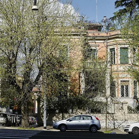 21 Aprile House-3