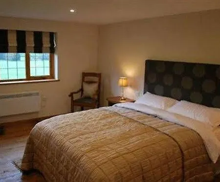 Brook Farm Bed And Breakfast-3