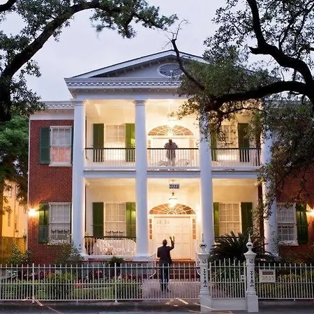 Hubbard Mansion B And B-3