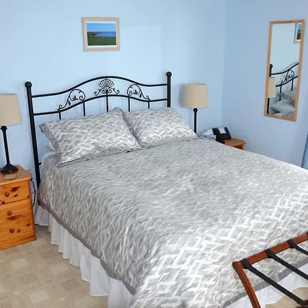 Island Home Bed And Breakfast-2