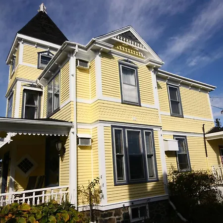 Come From Away B&B-2