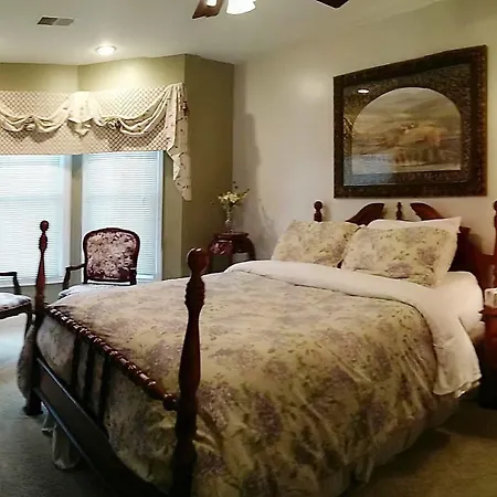 Southern Grace Bed & Breakfast-3