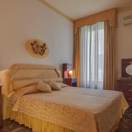 Florence Dream Domus-2