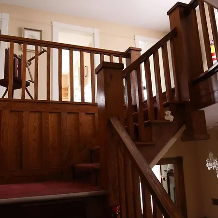 Steamers Bed & Breakfast-3