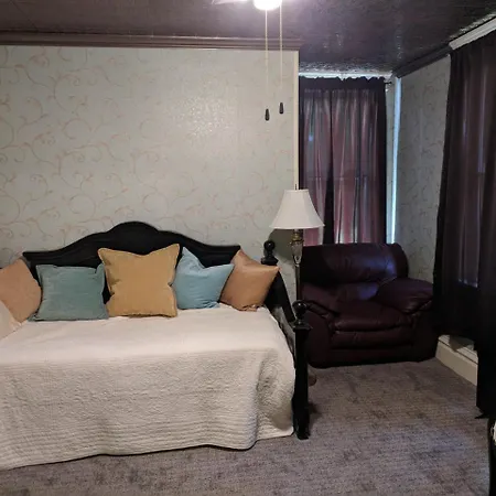 Big Blue Bed And Breakfast-2