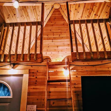 Big Blue Bed And Breakfast-3