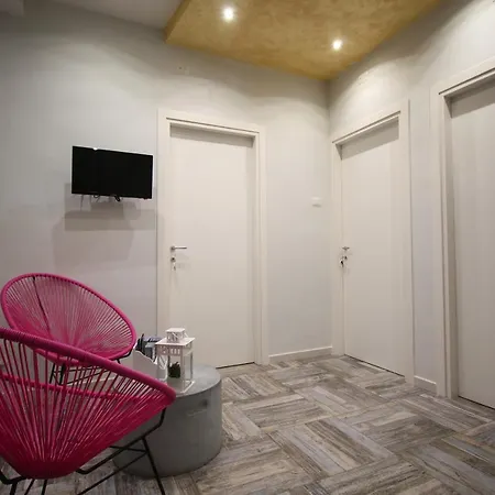 Recia Room-2
