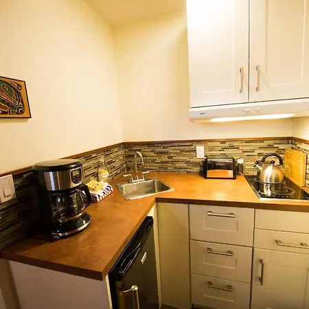 Skeena River House Bed & Breakfast-3