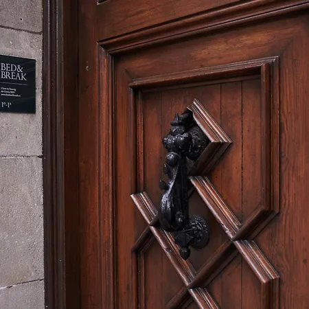 Close To Passeig De Gracia-3