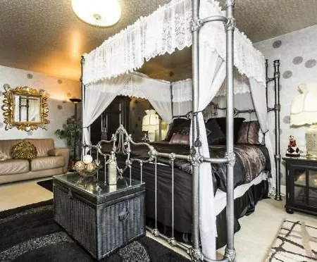 Matthews Manor Bed & Breakfast-2
