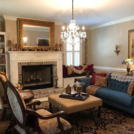 Caroline'S Bed And Breakfast-2