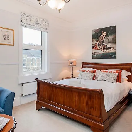 Apple Tree Boutique B&B-2