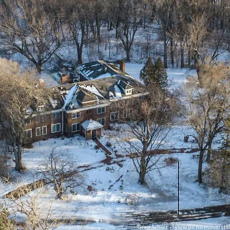 The Outing Lodge-3