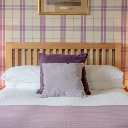 Golf Lodge Bed & Breakfast-2