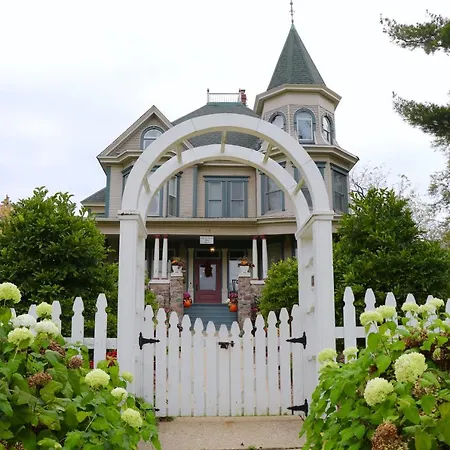 Cherry Tree Inn B&B-2