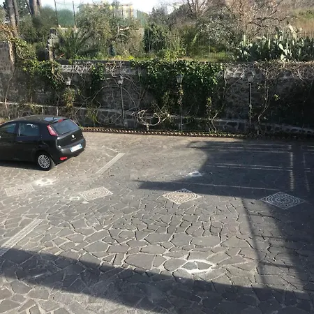 Il Giardino Dei Glicini-2