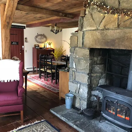 Riverwind Inn Bed And Breakfast-2