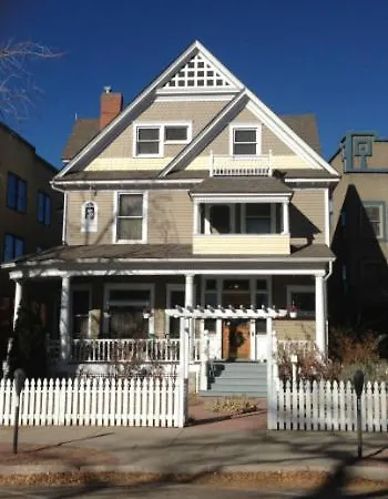 Crescent Lily Inn-2