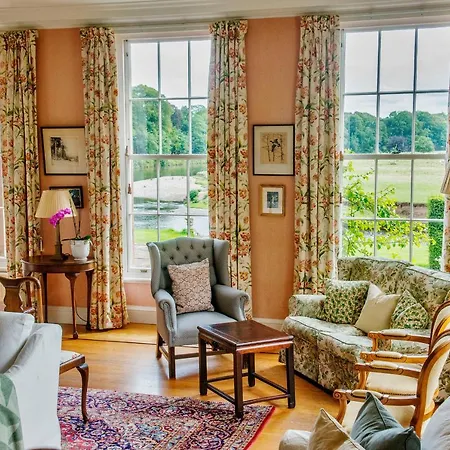 Warwick Hall-2
