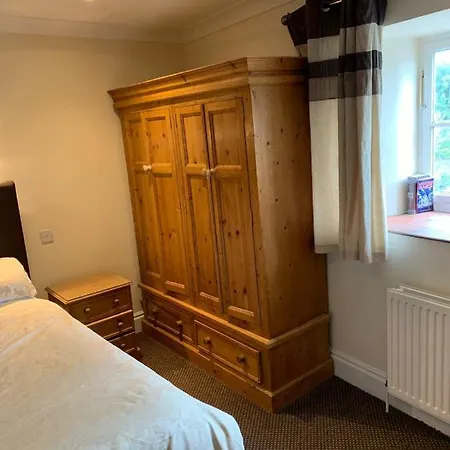 Oakrooms-3