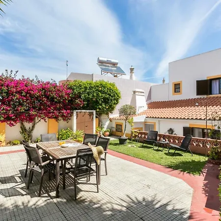 3 Marias Garden House B&B-3
