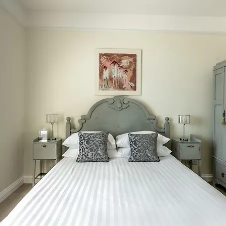 The Dartmouth Boutique B &B-2