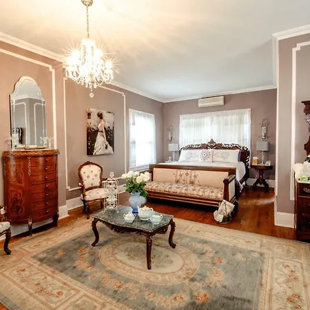 600 Main, A Bed & Breakfast And Victorian Tea Room-2