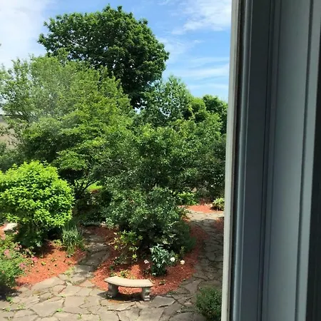 Mahogany Manor Bed & Breakfast-3