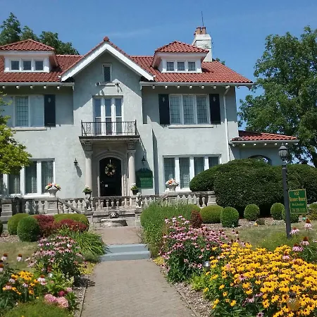 Hanover House Bed And Breakfast-3