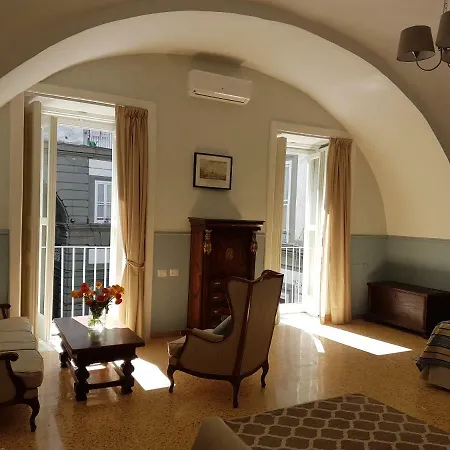 Aragonese Luxury Rooms-3