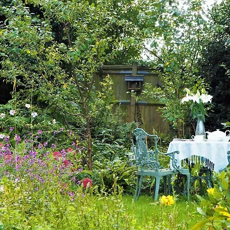Nightingale Cottage Bed And Breakfast-3