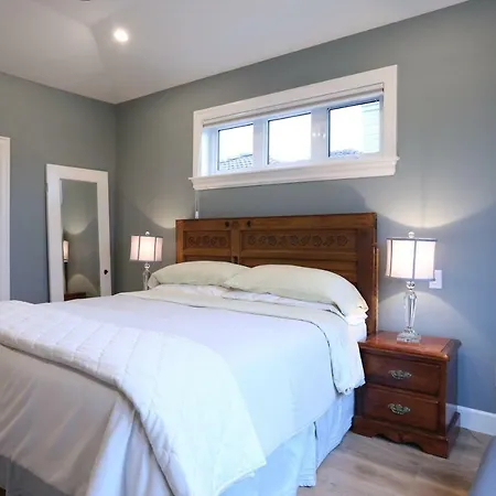 Vancouver Traveller B&B-2